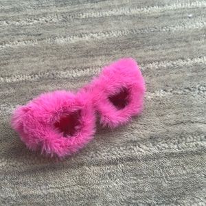 Pink glasses, flurry.